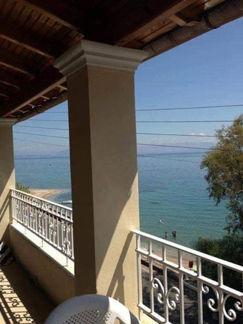 Ionian Mare Aparthotel Agios Ioannis Peristerion Exterior foto