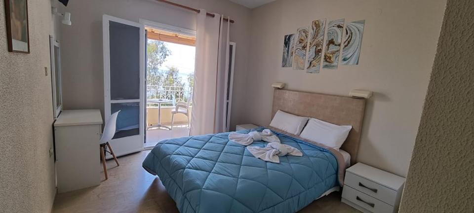 Ionian Mare Aparthotel Agios Ioannis Peristerion Exterior foto