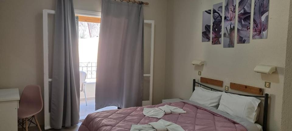 Ionian Mare Aparthotel Agios Ioannis Peristerion Exterior foto