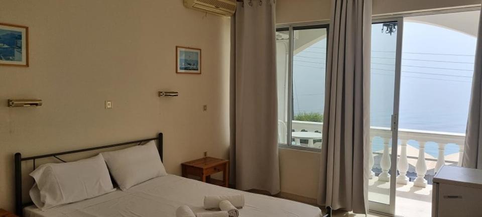 Ionian Mare Aparthotel Agios Ioannis Peristerion Exterior foto