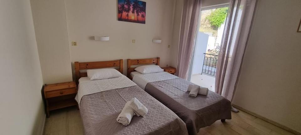 Ionian Mare Aparthotel Agios Ioannis Peristerion Exterior foto