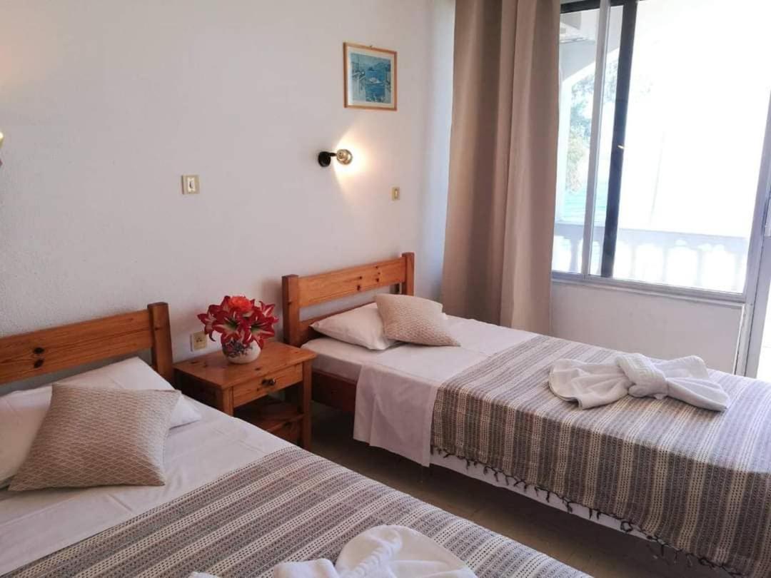 Ionian Mare Aparthotel Agios Ioannis Peristerion Exterior foto