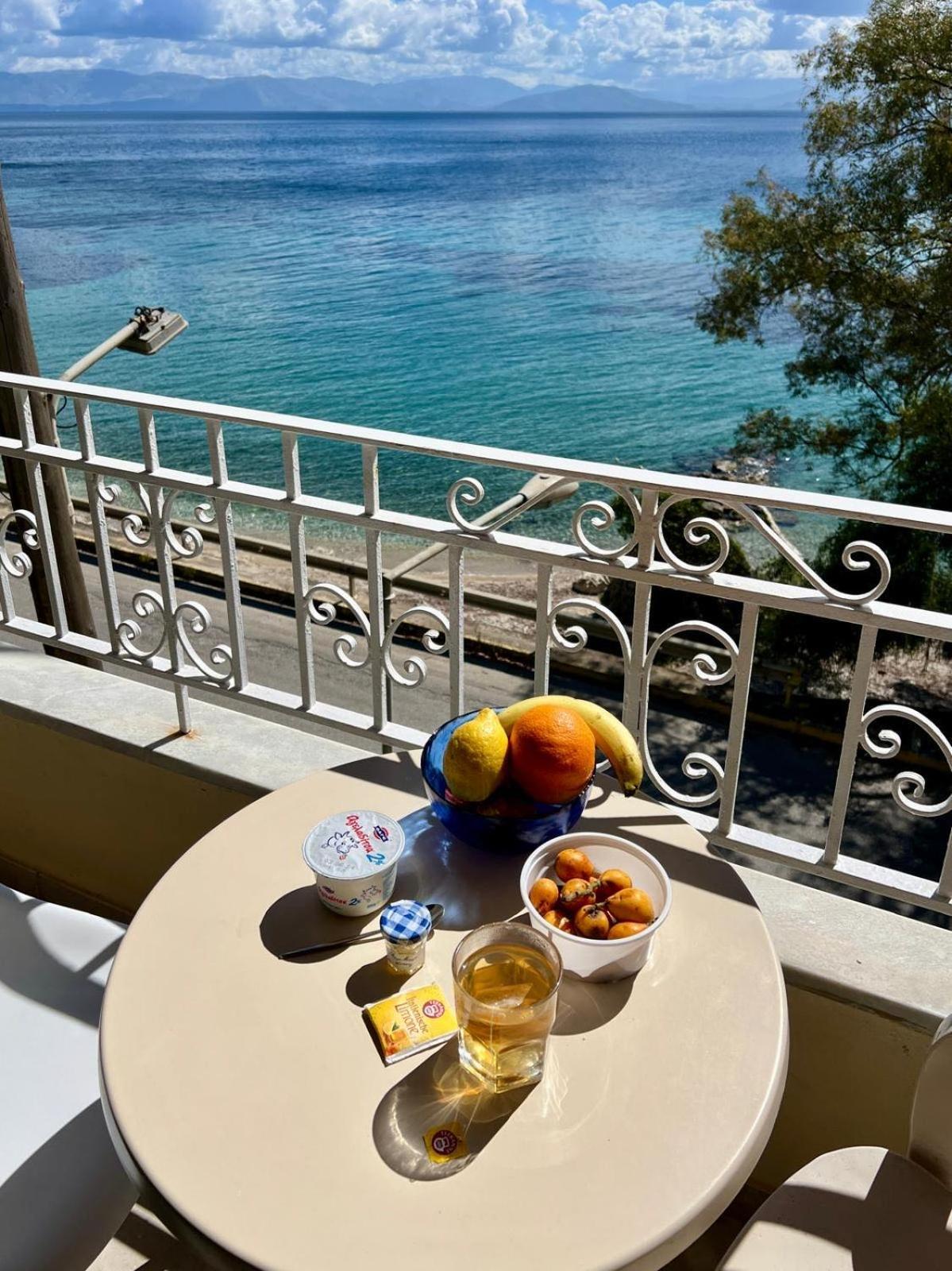 Ionian Mare Aparthotel Agios Ioannis Peristerion Exterior foto